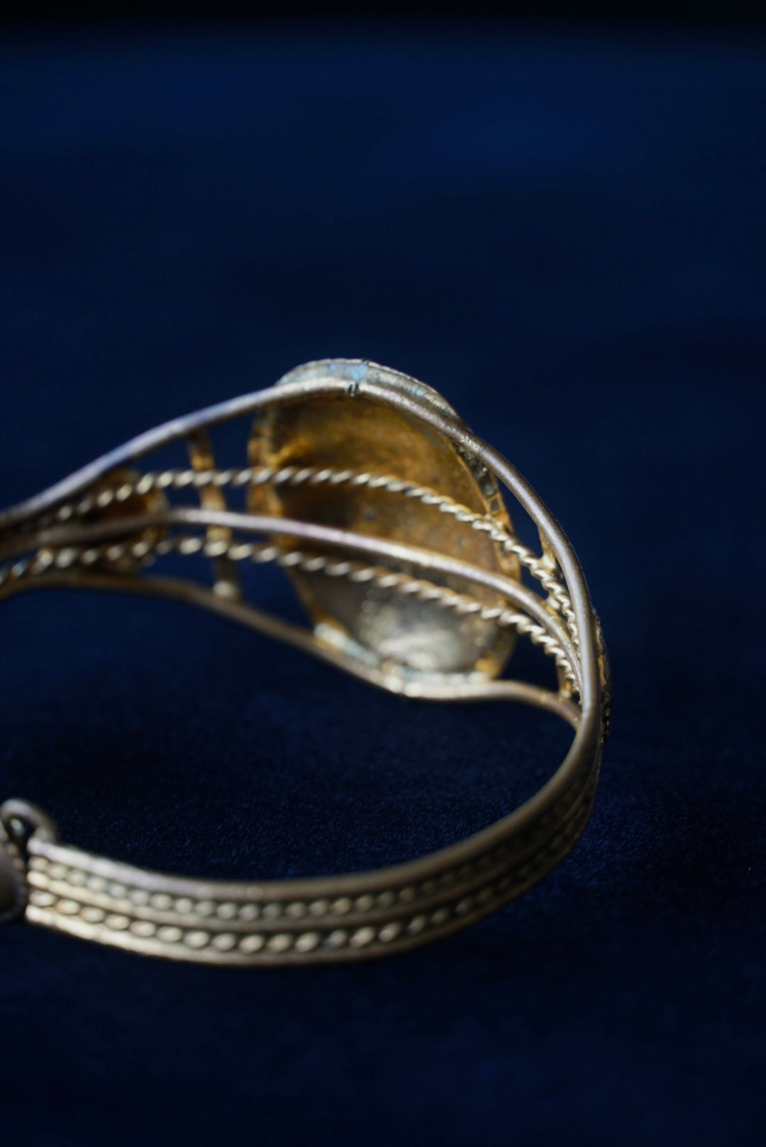 Victorian Brass Wire Bangle – Rita de Acosta
