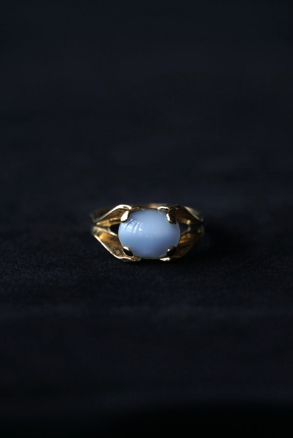 Vintage Blue Cabochon Stone Gold Ring