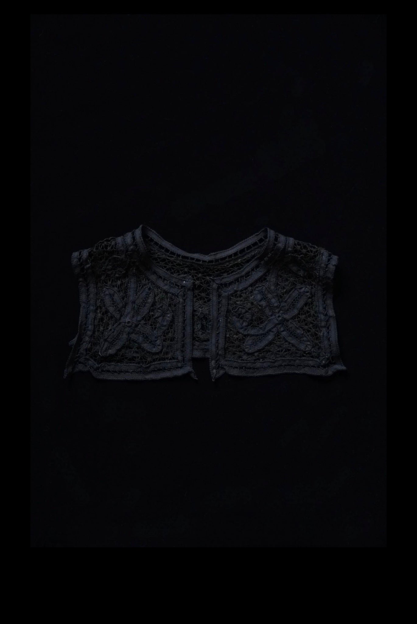 Victorian Black Lace Collar