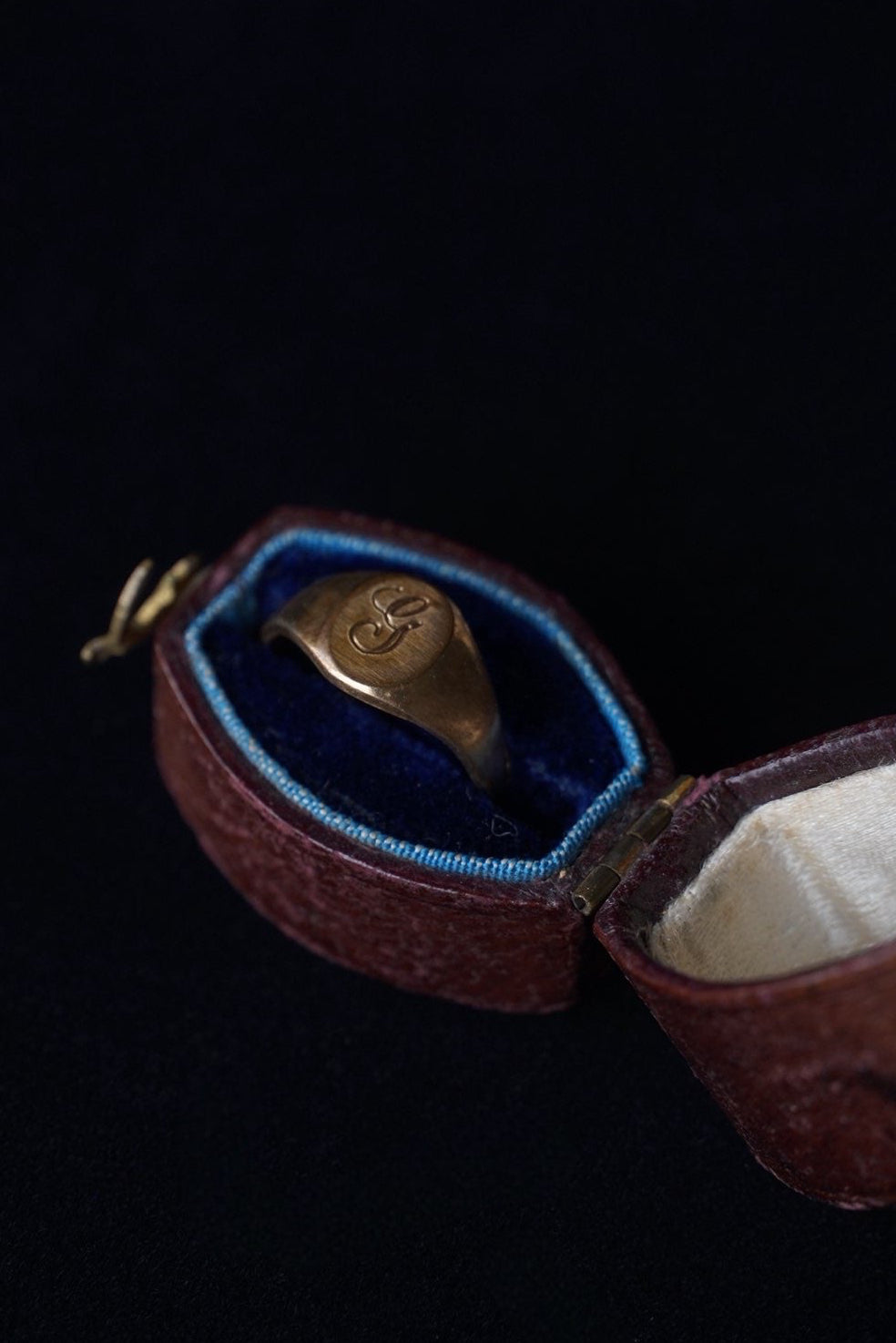 Vintage 10K RGP initial"G" Signet Ring